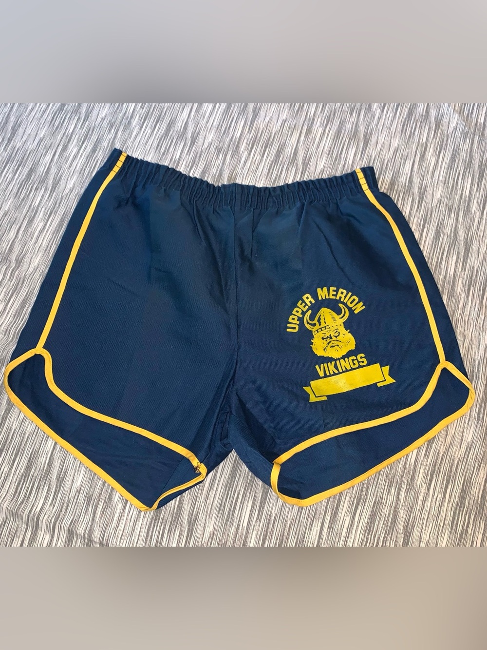 Vintage High School gym shorts Upper Merion Vikings Men’s Medium Blue Yellow